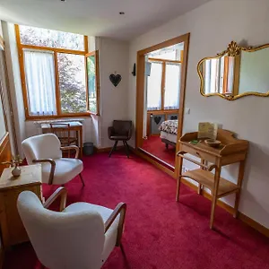Chateau De La Muzelle Hotel